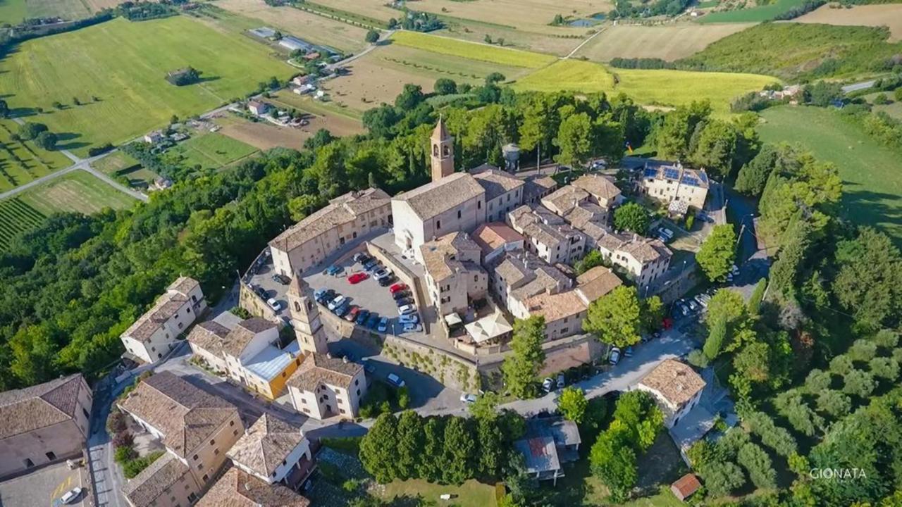 Valle Del Metauro Country House Montemaggiore al Metauro Eksteriør billede